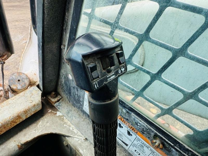 BOBCAT S250 HI-LIFT SKIDSTEER*C/W BUCKET*VIDEO*