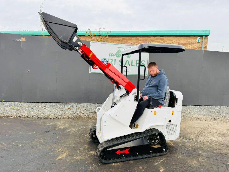 BISONTEK MP360 TRACKED SKIDSTEER LOADER*JOYSTICK CONTROLS*VIDEO*