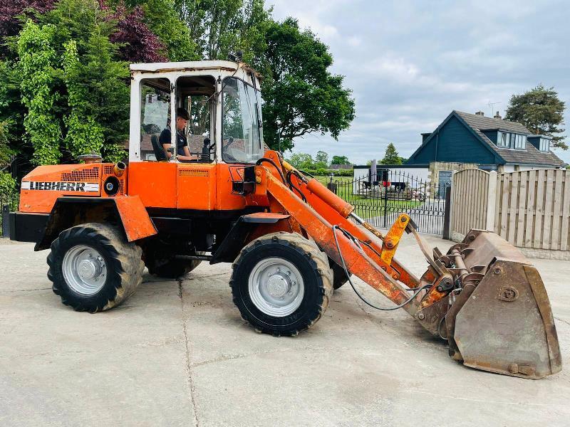 LIEBHERR L508 4WD LOADING SHOVEL C/W TOE TIP BUCKET 