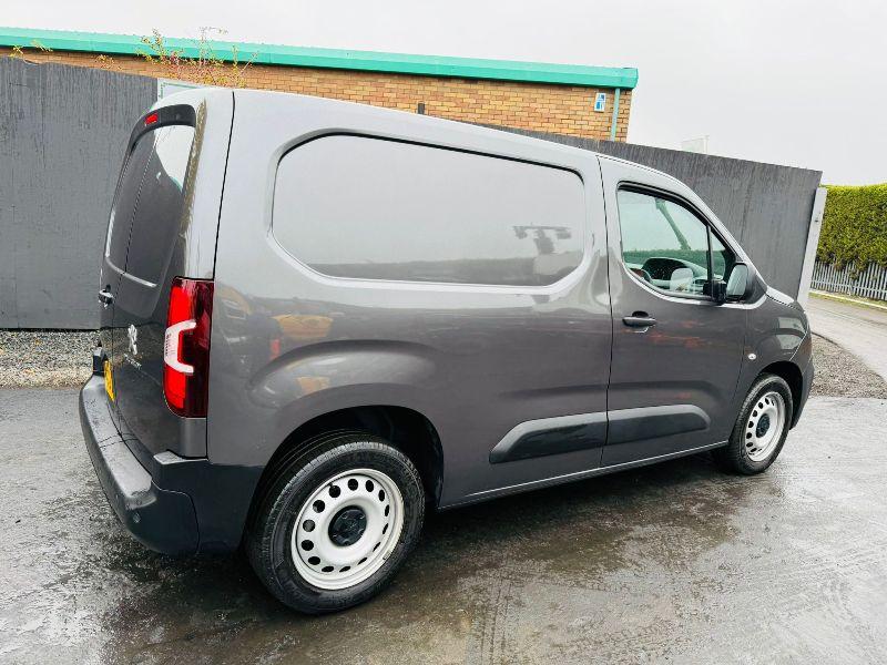PEUGEOT PARTNER 6 SPEED VAN*YEAR 2023*VIDEO*
