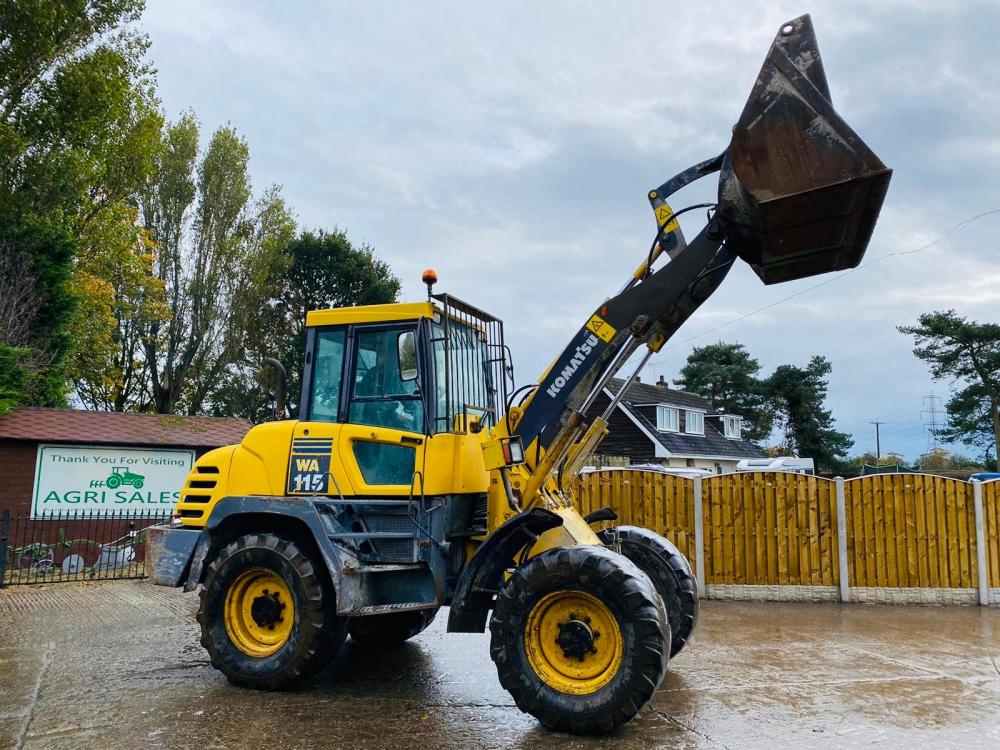 KOMATSU WA1153 4WD LOADING SHOVEL C/W QUICK HITCH