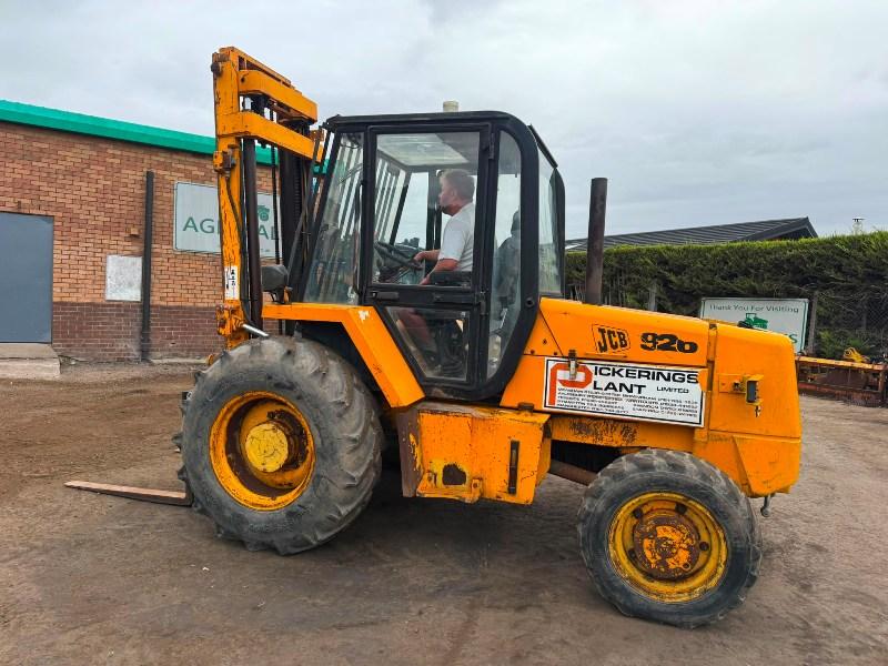 JCB 926 ROUGH TERRAIN FORKLIFT*C/W PALLET TINES*VIDEO*