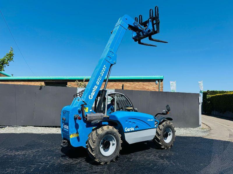 GENIE GTH-3007 TURBO TELEHANDLER *READING 3212 HOURS*C/W PALLET TINES*VIDEO*