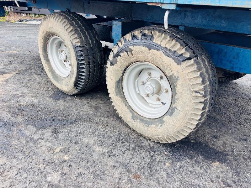 BAIL TRAILER 21FT LONG 8FT WIDE