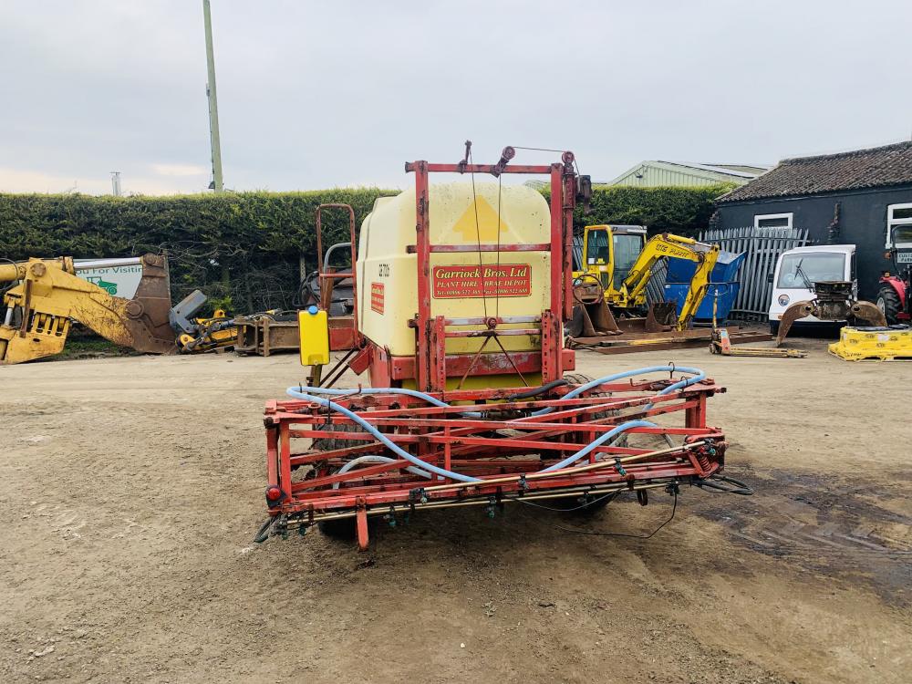 SINGLE AXLE TOWABLE SPRAYER*C/W PTO*VIDEO*