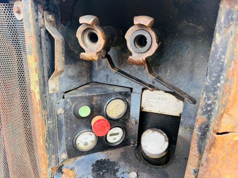 JCB 2CX AIRMASTER*C/W HYDRAULIC FRONT QUICK HITCH*3 IN 1 BUCKET*VIDEO*