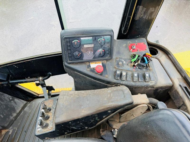 HYSTER H8.00XM 2 STAGE MASTED FORKLIFT*C/W SIDESHIFT*