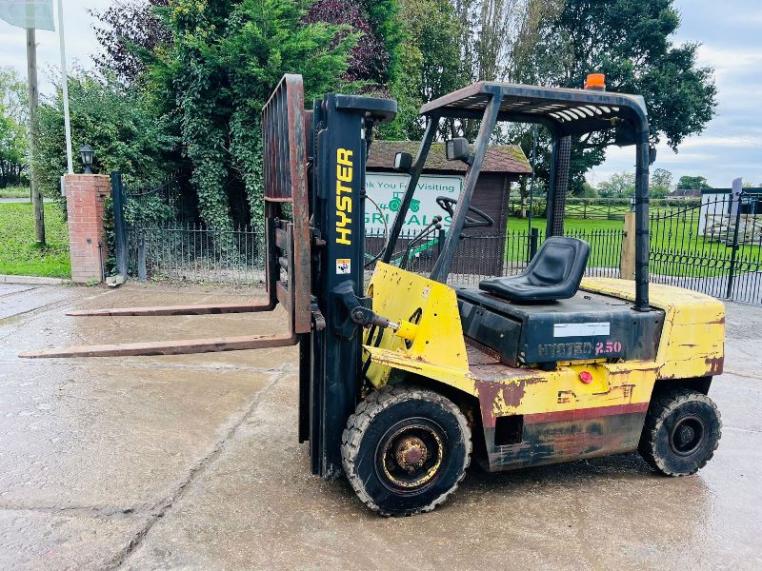 HYSTER 2.5 CONTAINER SPEC DIESEL FORK LIFT C/W SIDE SHIFT & ISUZU ENGINE *VIDEO*