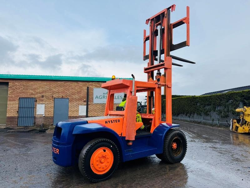 HYSTER 2 STAGE MASTED FORKLIFT*C/W DUEL WHEELS*VIDEO*