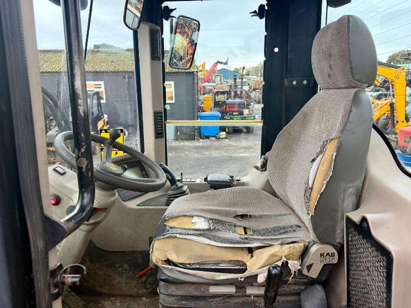 JCB 426 TOOL CARRIER LOADING SHOVEL*7084 HOURS*C/W BUCKET*VIDEO*