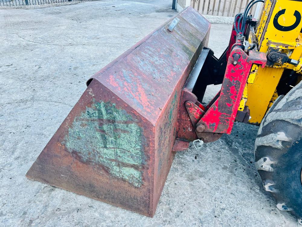 COVENTRY CLIMAX ROUGH TERRIAN DIESEL FORK LIFT C/W PALLET TINES 