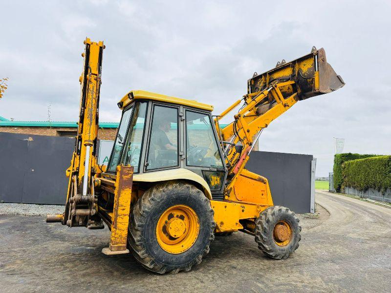 JCB 3CX PROJECT 8 4WD BACKHOE DIGGER*C/W BUCKET*VIDEO*