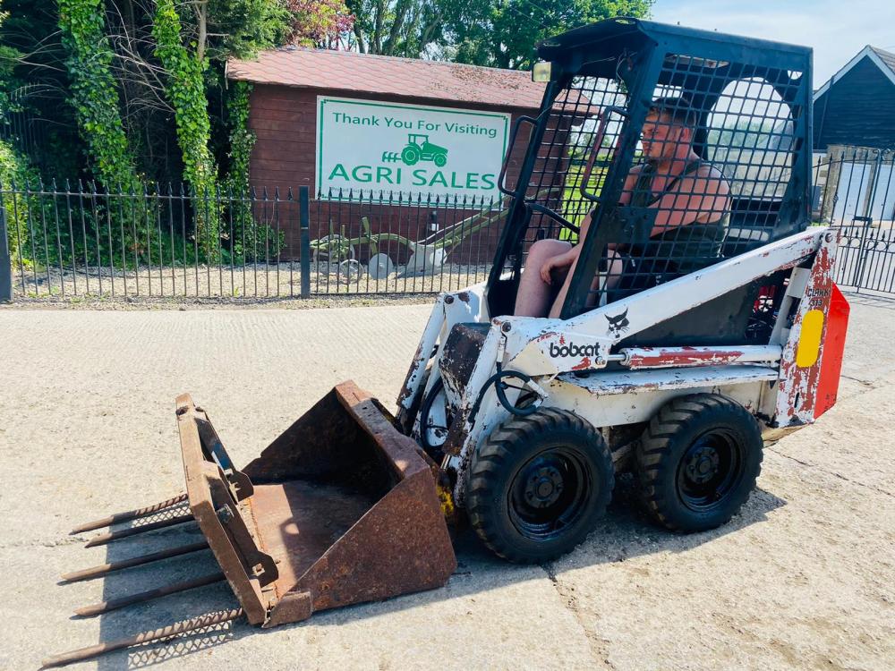 BOBCAT 313 SKIDSTEER C/W BUCKET & MUCK FORK