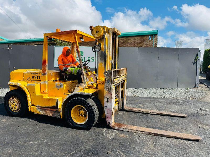 HYSTER CONTAINER SPEC FORKLIFT*C/W FORK POSITIONER AND SIDESHIFT*VIDEO*