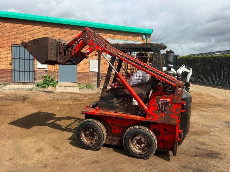THOMAS T80 SKIDSTEER*C/W BUCKET*VIDEO*