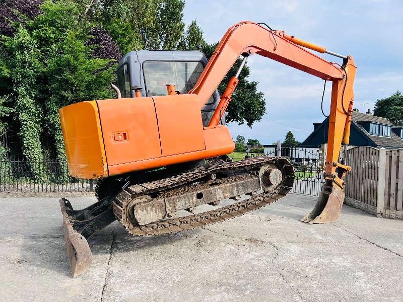 HITACHI EX60-3 TRACKED EXCAVATOR C/W BUCKET & BLADE *VIDEO*