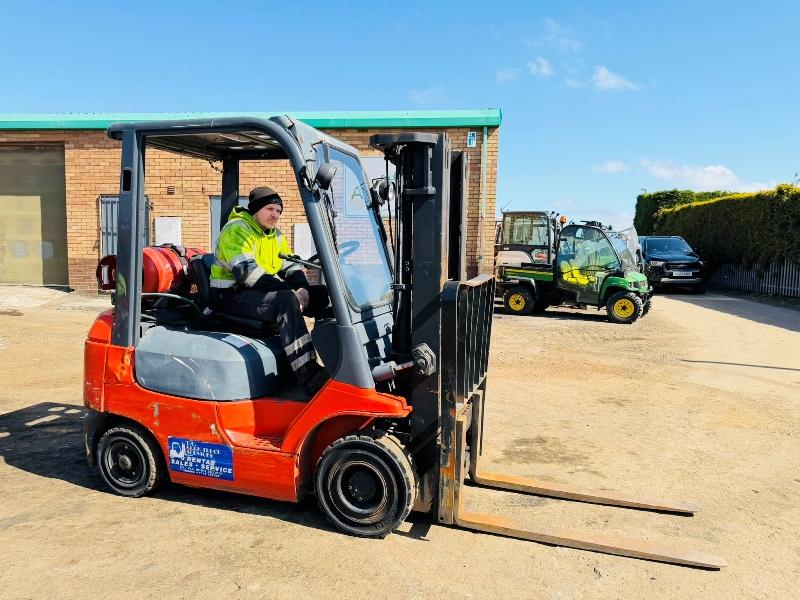 BT GT18 GAS CONTAINER SPEC FORKLIFT*C/W PALLET TINES*VIDEO*