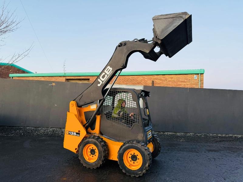JCB 135HD SKIDSTEER LOADER*2990 HOURS*C/W BUCKET*YEAR 2018*VIDEO*