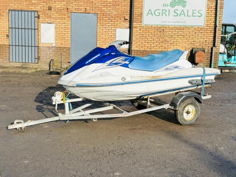 YAMAHA WAVE RUNNER VX JETSKI*C/W TRAILER*TURNS OVER BUT WON'T START*VIDEO*