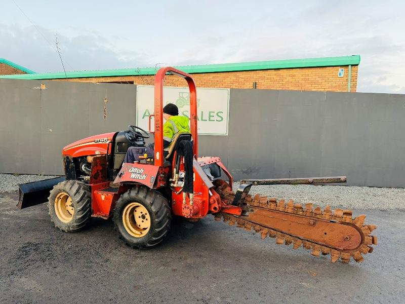 DITCH WITCH RT45 4WD TRENCHER*C/W BLADE*YEAR 2013*VIDEO*