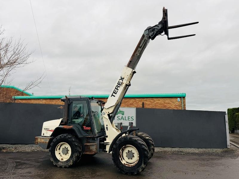 TEREX T250 WHEELED LOADER*C/W PALLET TINES*VIDEO*