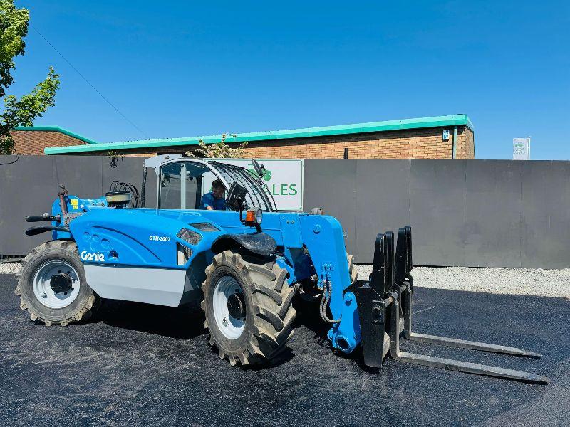 GENIE GTH-3007 TURBO TELEHANDLER *READING 3212 HOURS*C/W PALLET TINES*VIDEO*