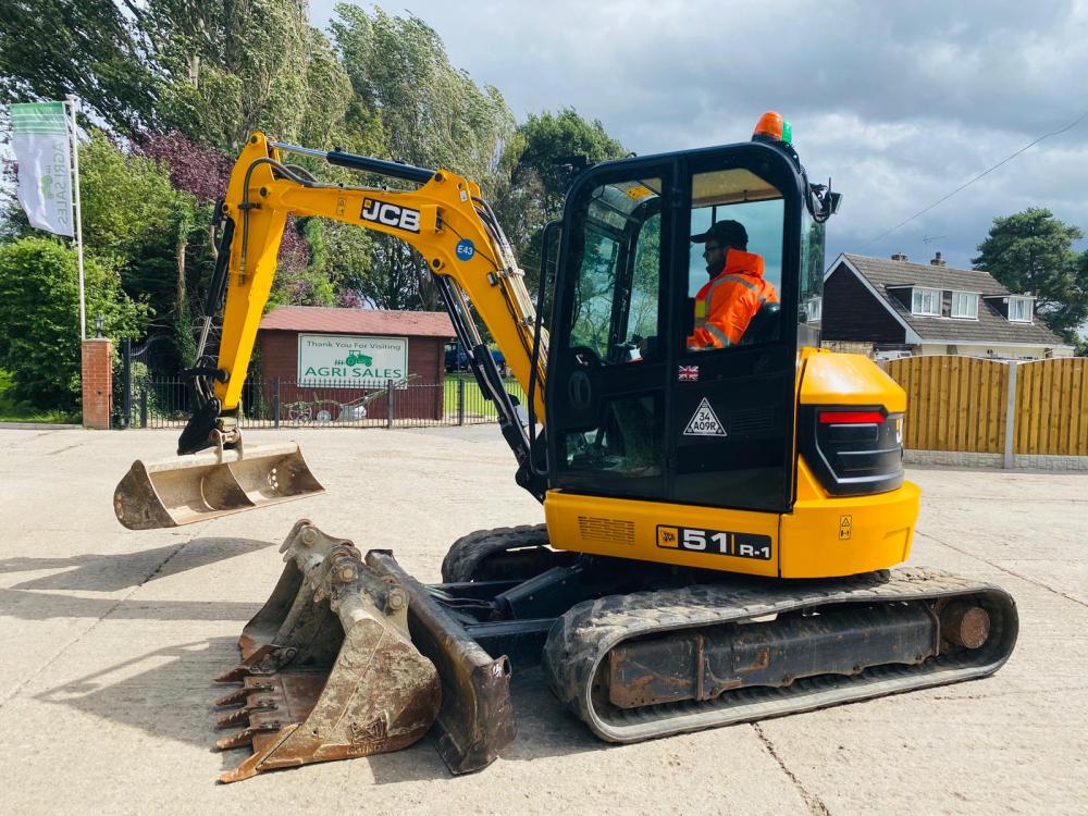 JCB 51R1 TRACKED EXCAVATOR * YEAR 2016 , ONLY 2331 HOURS * C/W 3 X