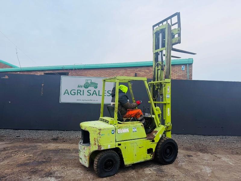 CLARK C500 Y50D FORKLIFT*C/W PALLET TINES*VIDEO*