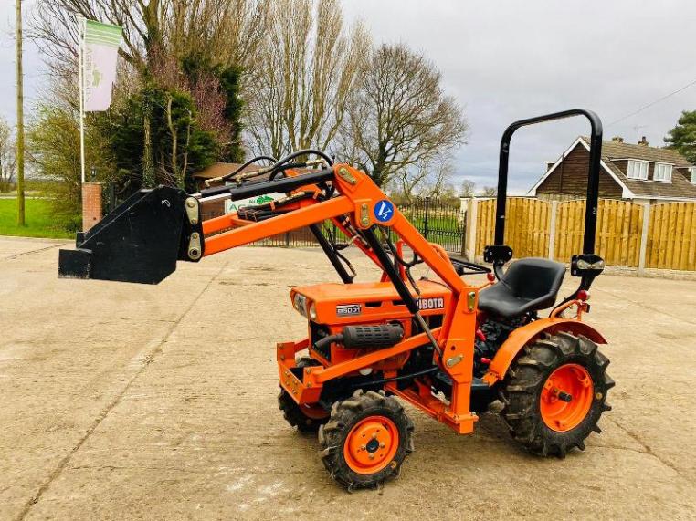 Kubota B5001 4wd Compact Tractor Cw Front Loader And Bucket