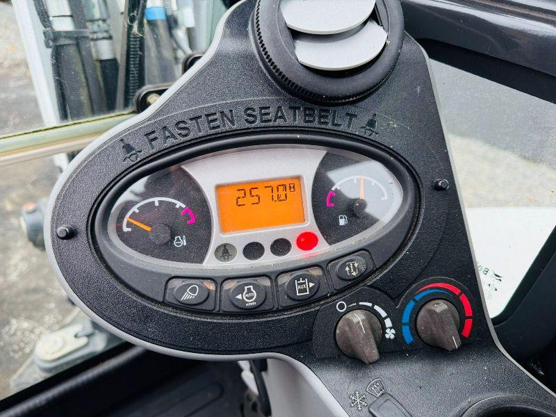 BOBCAT E45 EXCAVATOR *YEAR 2017*ONLY 257 HOURS*C/W HYDRAULIC THUMB*VIDEO*