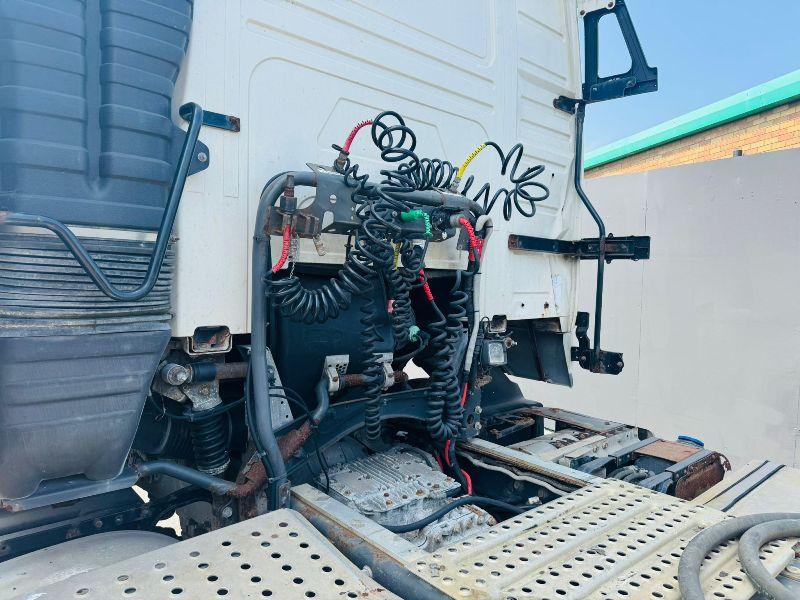 VOLVO FH480 TRACTOR UNIT 6X2 MID LIFT*C/W TIPPING GEAR*VIDEO*