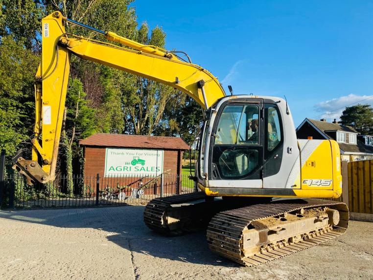 NEW HOLLAND KOBELCO E145 TRACKED EXCAVATOR C/W QUICK HITCH