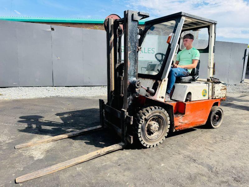 NISSAN A25 CONTAINER SPEC DIESEL FORKLIFT*C/W PALLET TINES*VIDEO*
