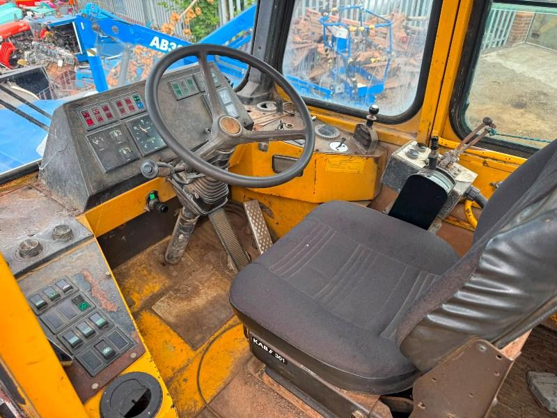 MOXY MT30 *C/W TEREX 120.2 TRIPLE PUSH OUT CRANE*VIDEO*