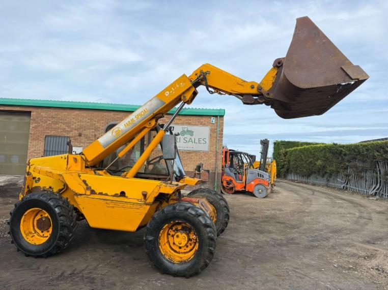 JCB 520-55 TELEHANDLER*C/W BUCKET*VIDEO*
