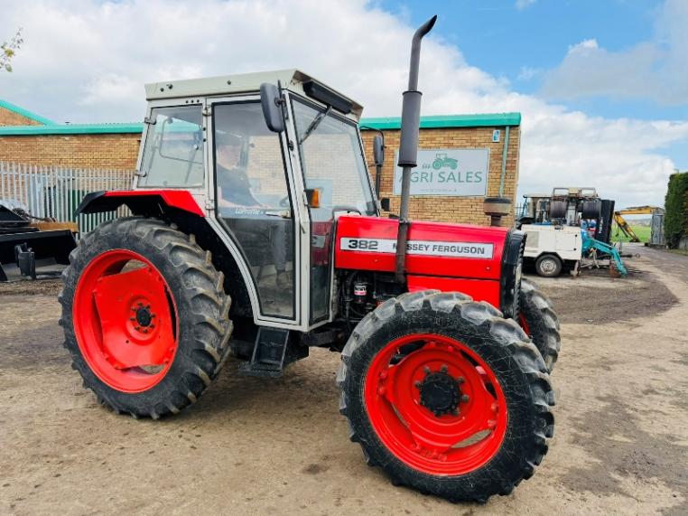 MASSEY FERGUSON 382 4WD TRACTOR*C/W REAR LINKAGE*VIDEO*