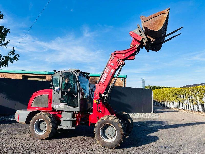 HZM 825T TURBO ARTICULATED TELEHANDLER *C/W BUCKET AND FORKS*READING 618 HOURS*VIDEO*