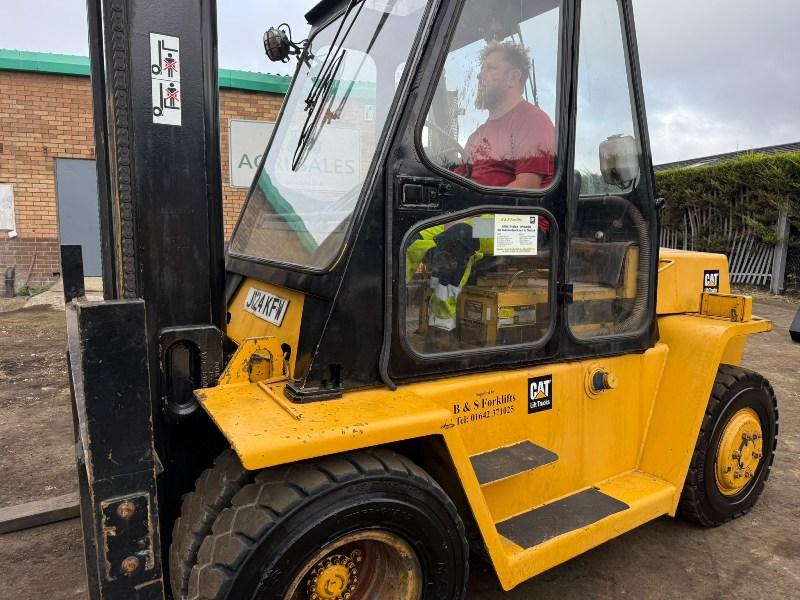 CATERPILLAR V155B FORKLIFT*C/W PALLET TINES*VIDEO*
