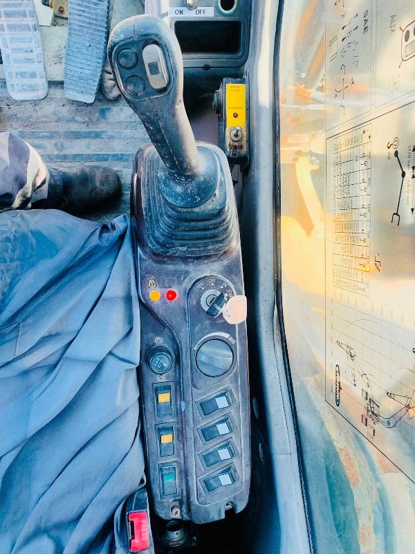 SANY SY335C TRACKED EXCAVATOR*YEAR 2015*C/W BUCKET*4868 HOURS*VIDEO*