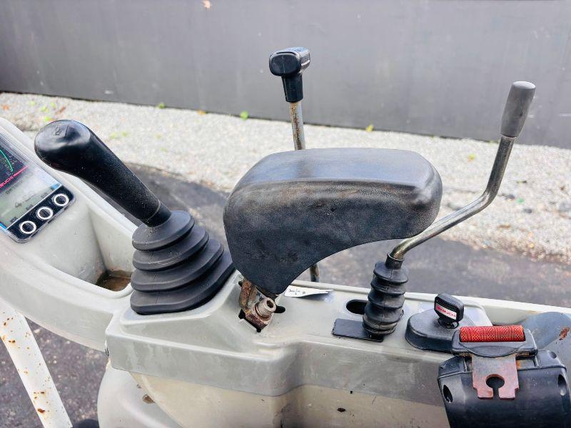 TAKEUCHI TB216 MINI EXCAVATOR*YEAR 2019*C/W 3 BUCKETS/RIPPER*VIDEO*