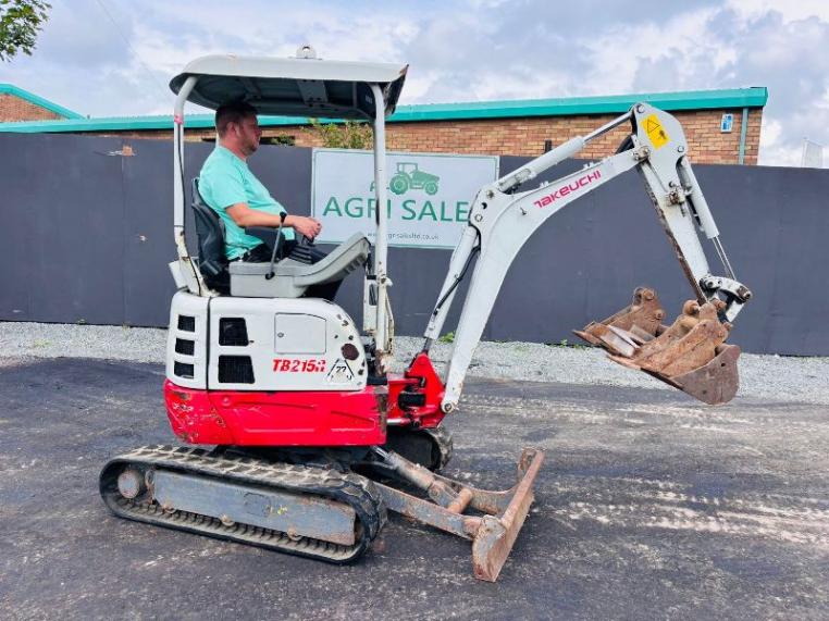 TAKEUCHI TB215R MINI EXCAVATOR*YEAR 2019*C/W 3 BUCKETS/RIPPER*VIDEO*