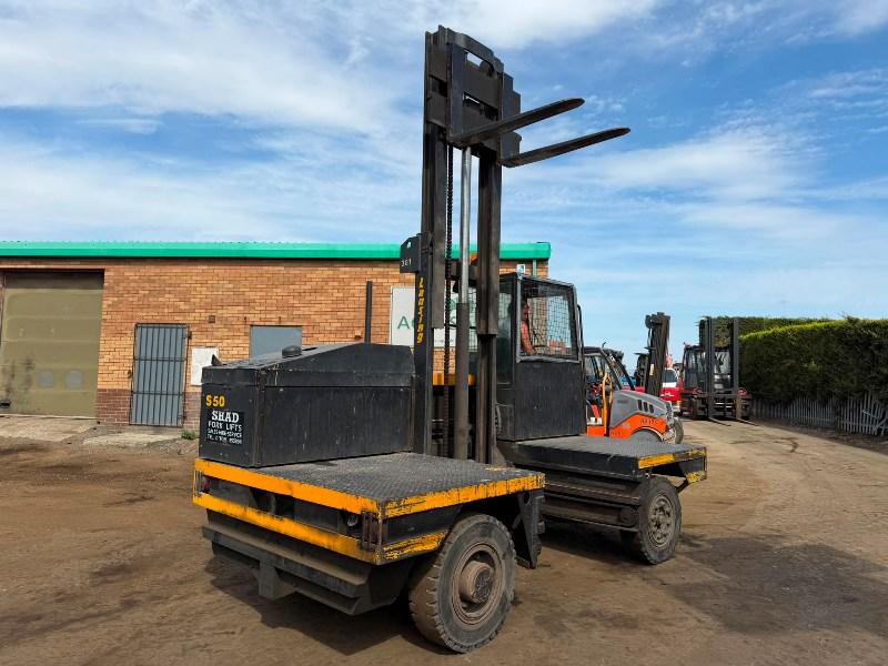 LANSING LINDE S50 SIDE LOADING FORKLIFT*C/W PALLET TINES*VIDEO*