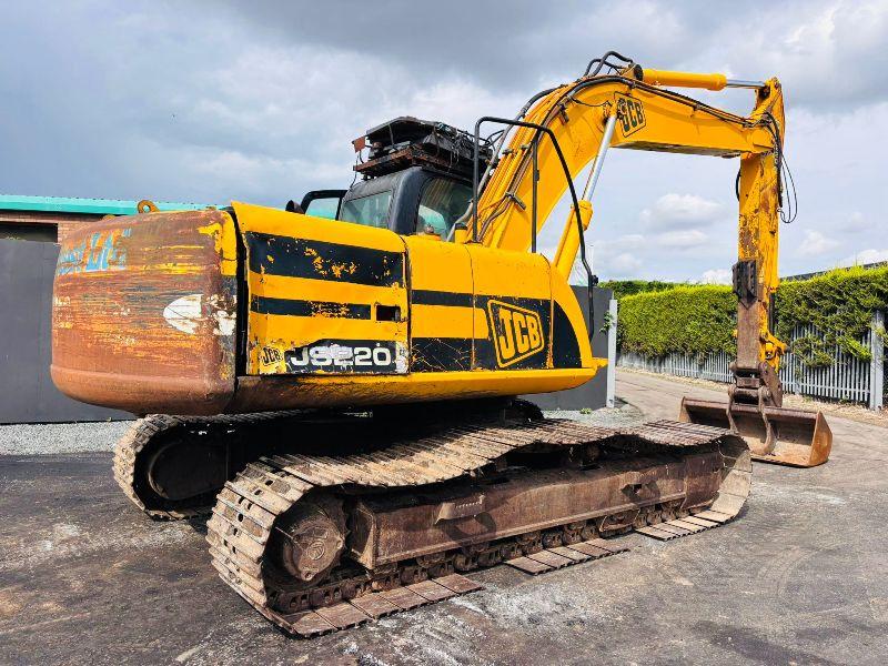 JCB JS220 TRACKED EXCAVATOR*C/W BUCKET*VIDEO*