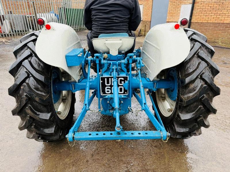 FORDSON SUPER DEXTA 2WD TRACTOR*BEEN REFURBISHED*VIDEO*