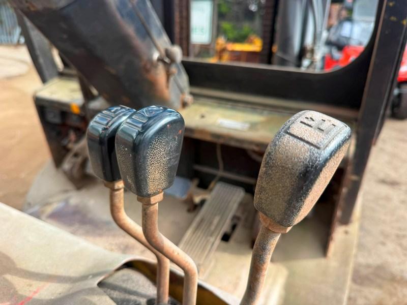 DAEWOO D25S FORKLIFT*C/W PALLET TINES*VIDEO*
