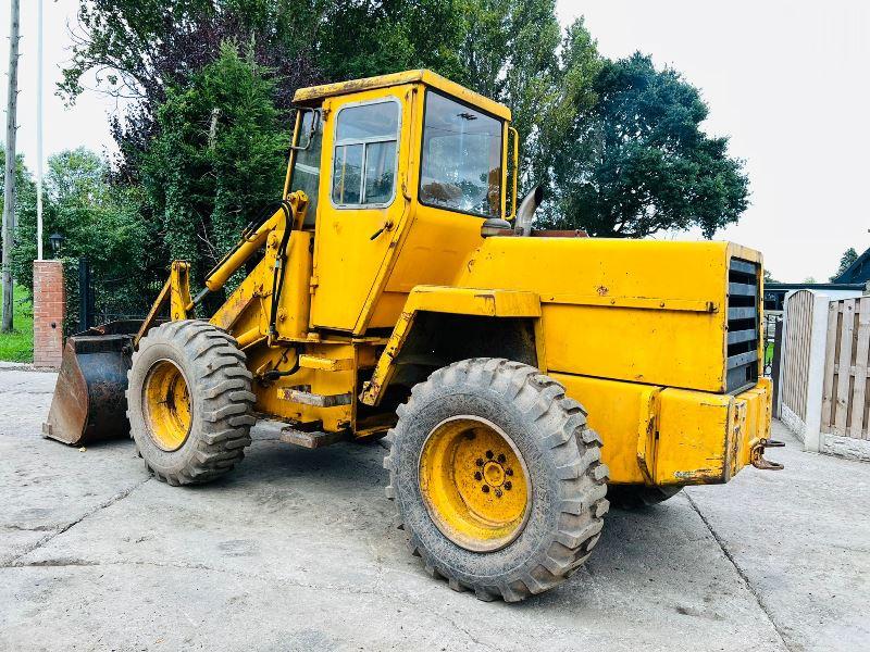 JCB 4WD LOADING SHOVEL C/W BUCKET 