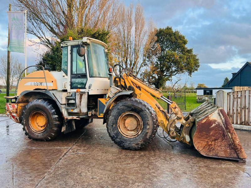 LIEBHERR L538 4WD LOADING SHOVEL C/W BUCKET *VIDEO*