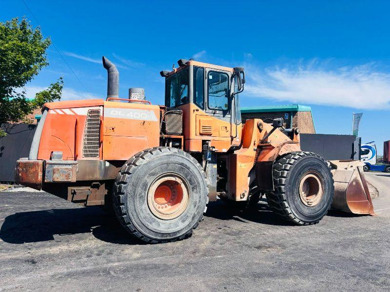 DOOSAN DL400 4WD LOADING SHOVEL *C/W REVERSE CAMERA AND BUCKET*VIDEO*