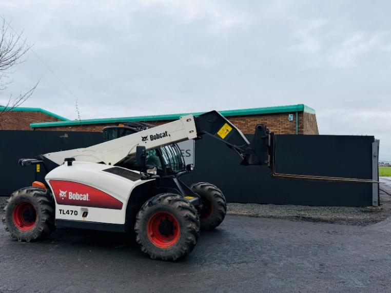 BOBCAT TL470 TELEHANDLER*C/W PALLET TINES*YEAR 2012*5507 HOURS*VIDEO*