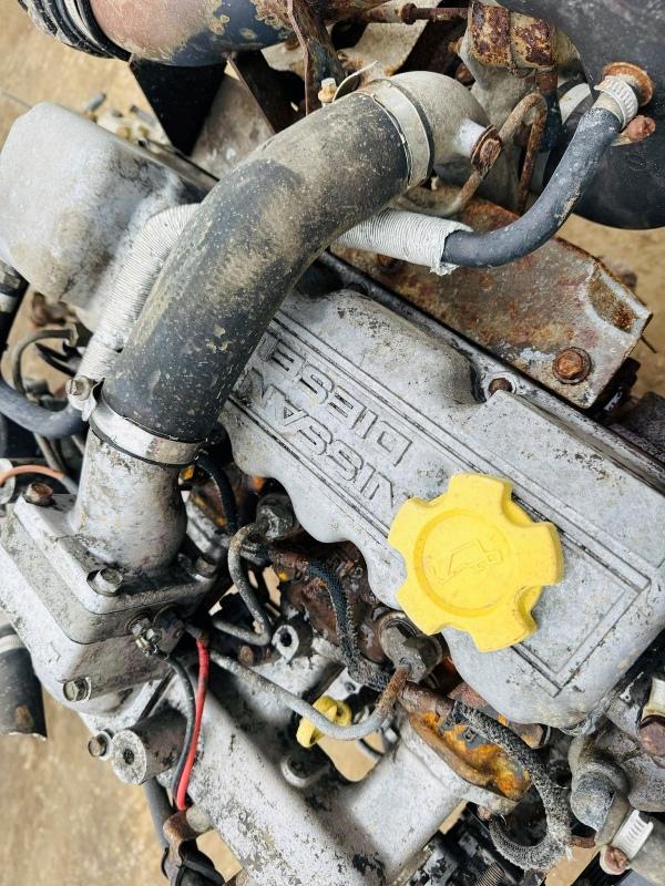 NISSAN CABSTAR TURBO DIESEL ENGINE AND GEARBOX*VIDEO*